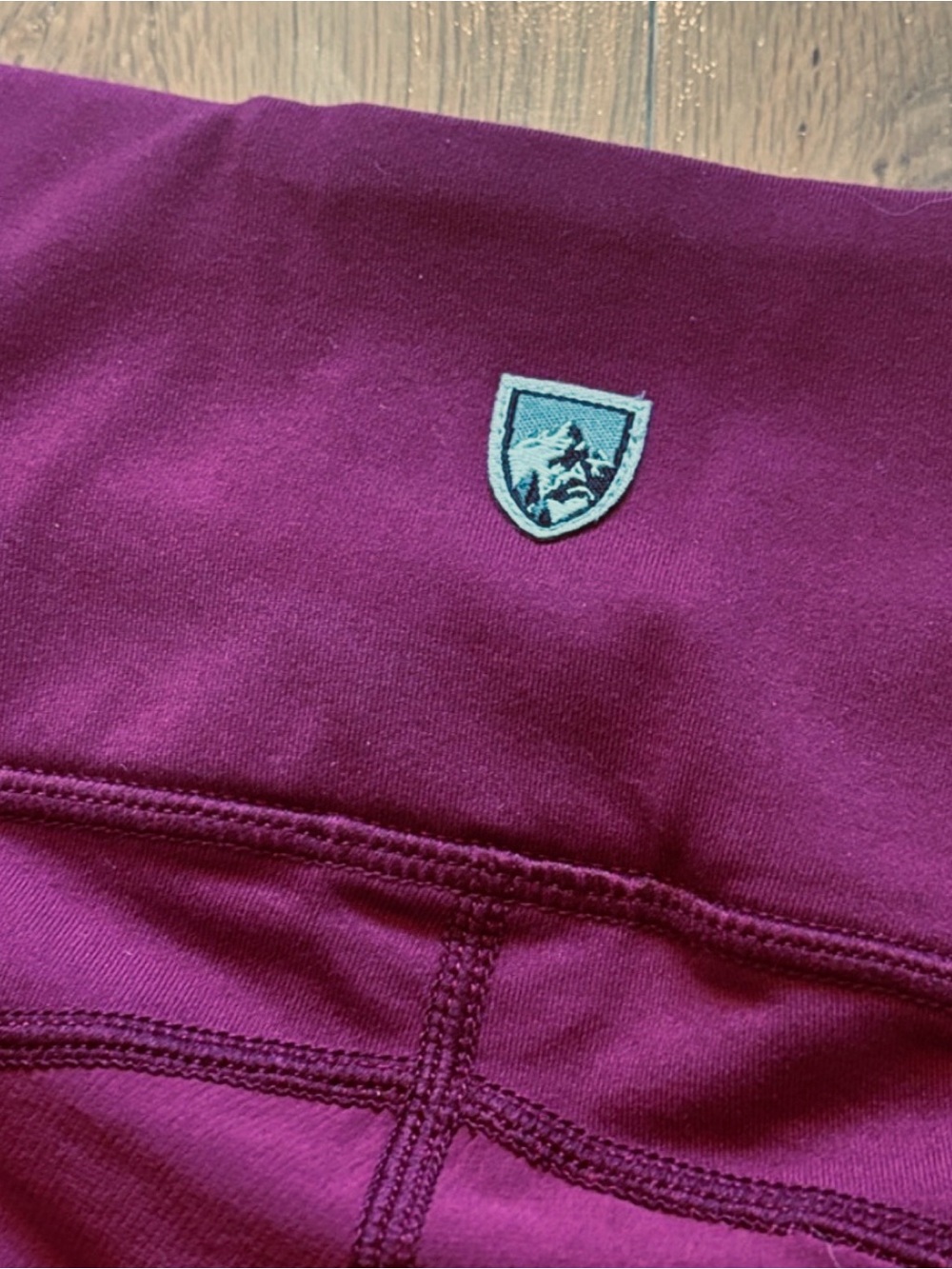 Kuhl Women’s Transcendr Capri Hiking Leggings, Size Small, Maroon.